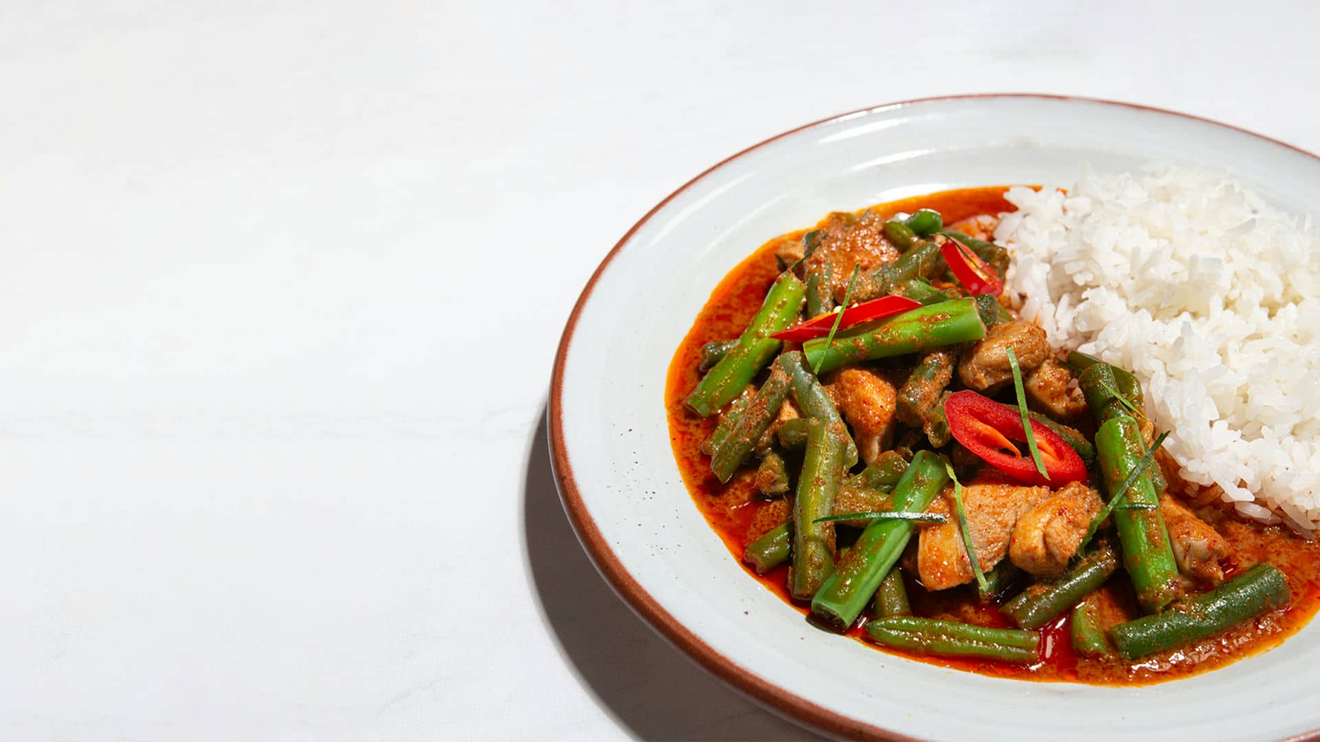 Panang curry met kip en sperziebonen